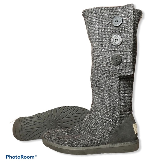 UGG CLASSIC CARDY Boots - Picture 1 of 7